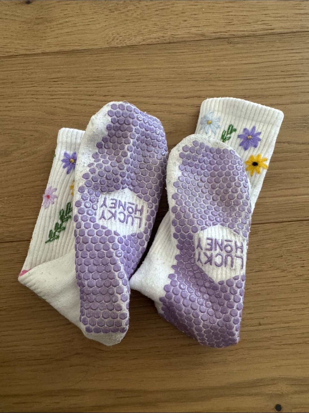Lucky honey White Floral Grip Crew Socks - Women's Comfort - Picture 4 of 4